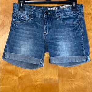 Índigo Rein jean shorts